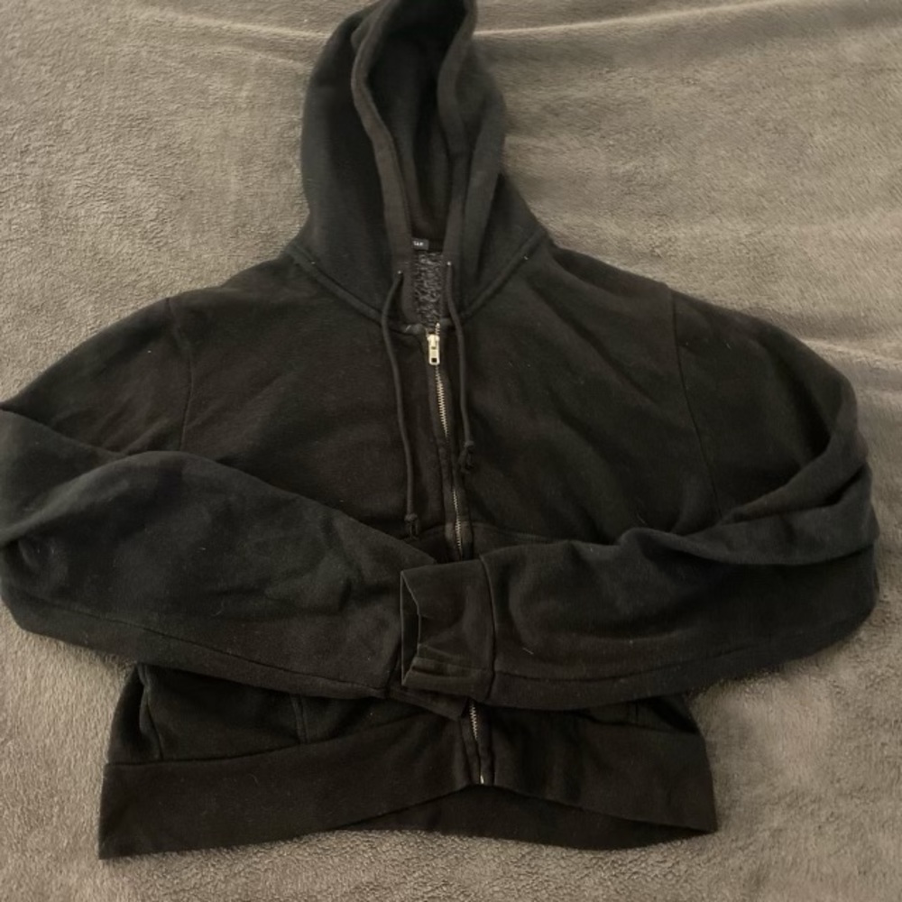 Brandy Melville Crop Sweater